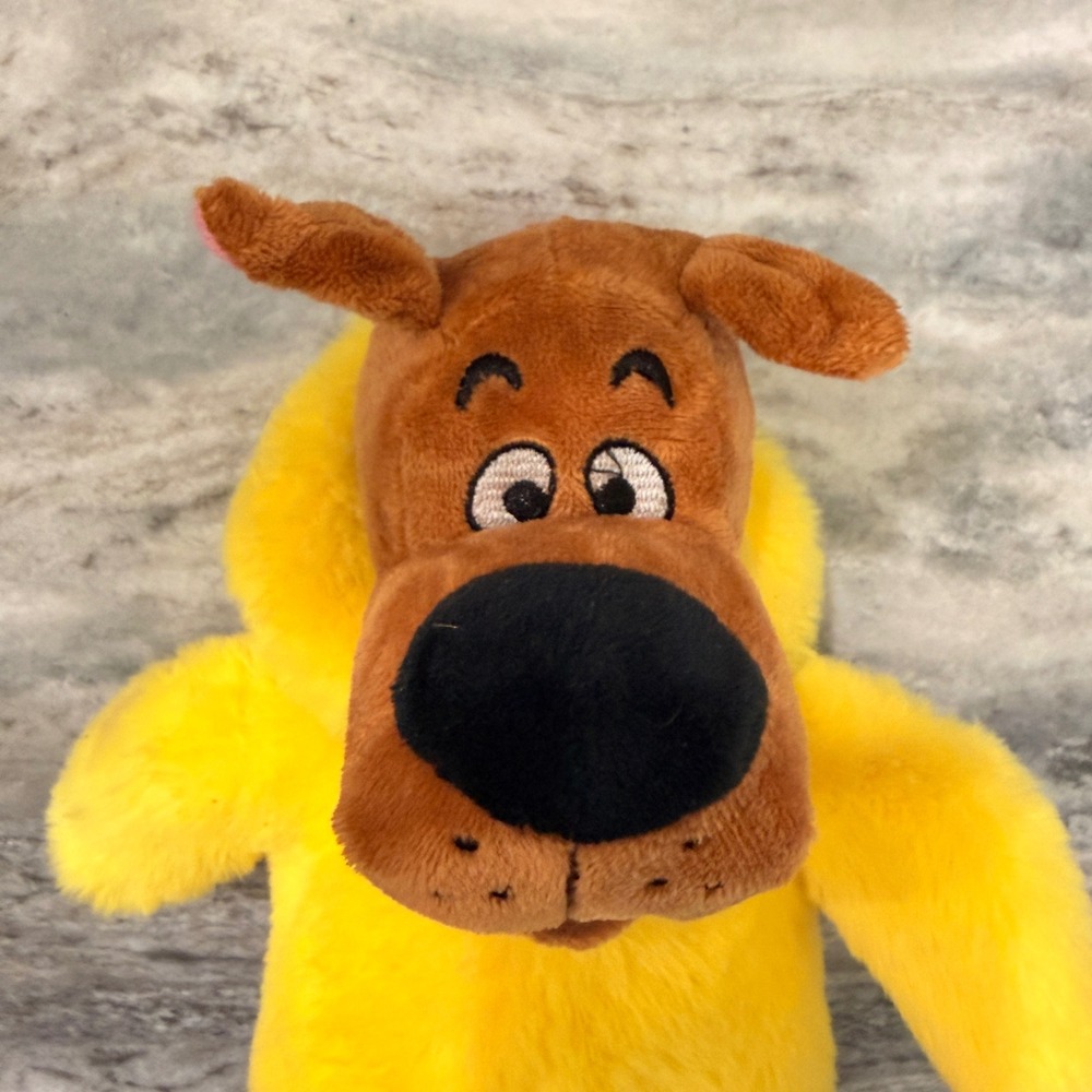 Scooby Doo Plush in Chicken Costume Ruz 2023 Yellow Stuffed Animal 8 Inch